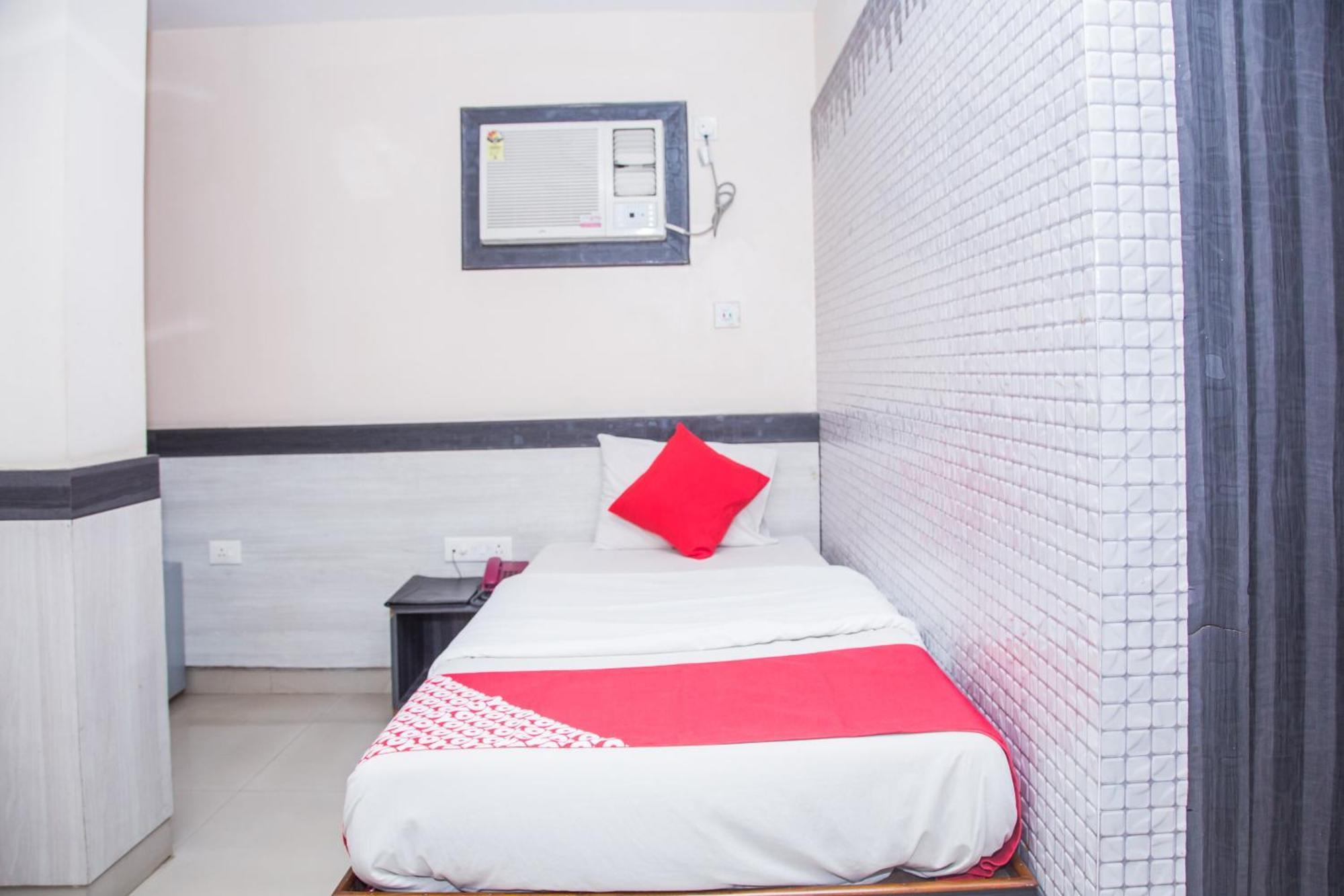 Oyo Hotel Executive Inn Agartala Exterior foto